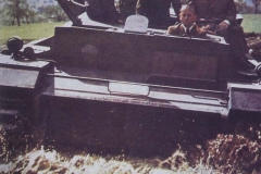 (125)
