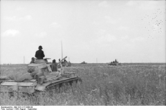 Bundesarchiv_Bild_101I-217-0480-09_Russland-Süd_Panzer_III-595x399