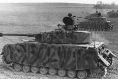 Russia-Kursk-Panzer4-1943-1