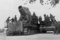 karl_mortar_loader_04