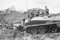 SdKfz_250_Ausf_A_in_mud