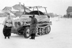Sd_kfz_10_3_winter_camo