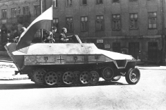 Warsaw_Uprising_-_Captured_SdKfz_251_1944