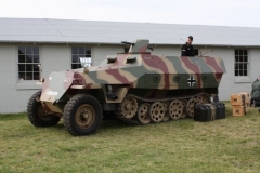 9072