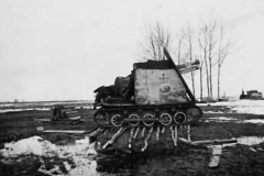 15_cm_sIG_33_Bison_winter_camouflage