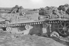 15cm-sIG33-auf-fahrgestell-panzerkampfwagen-III-hulldown